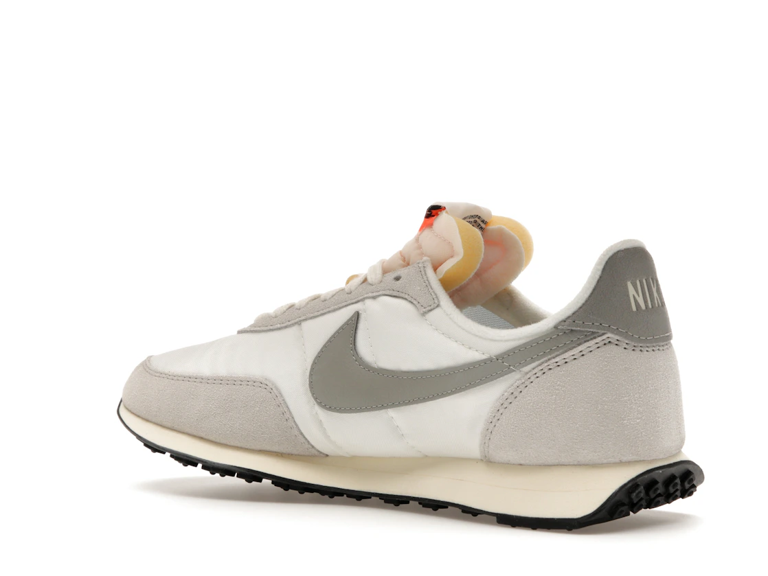 Vue 23 de Nike Waffle Trainer 2 Sail Lightbone