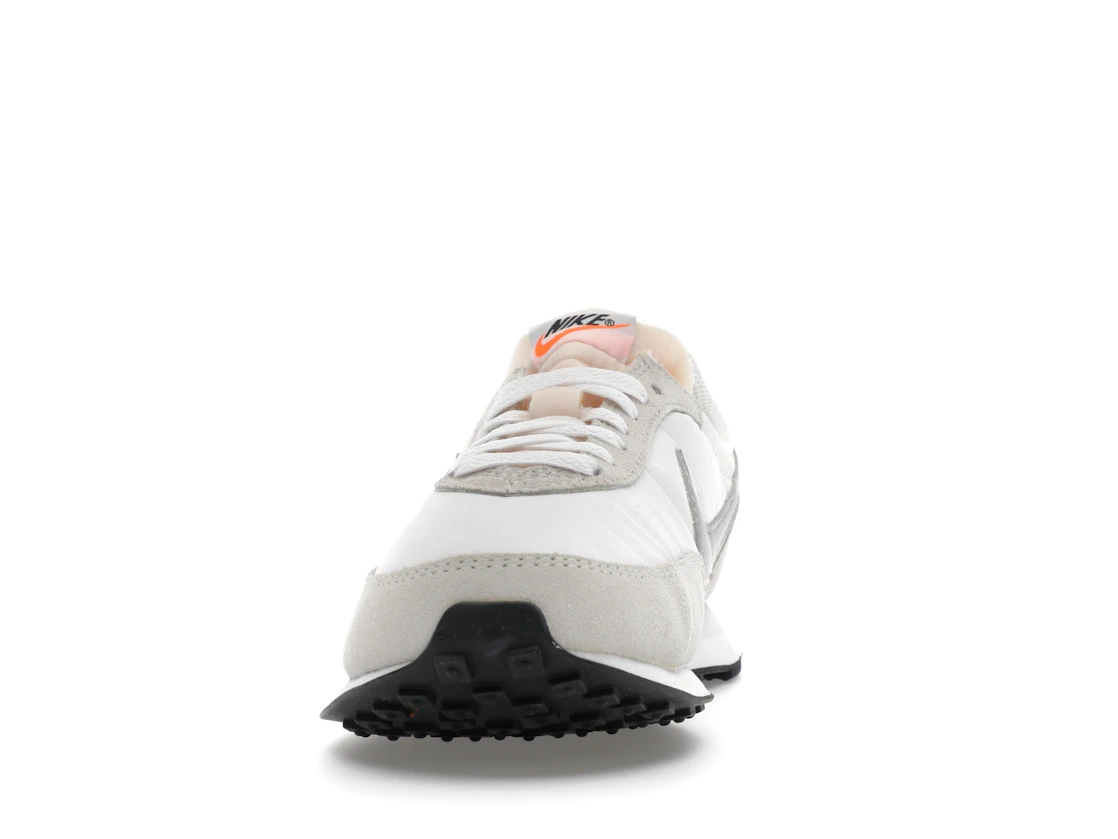 Vue 11 de Nike Waffle Trainer 2 White Metal Silver 