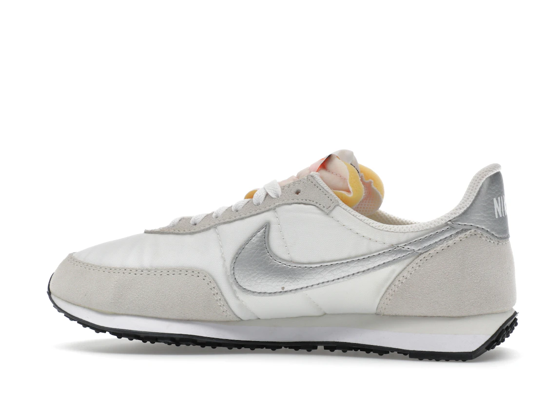 Vue 21 de Nike Waffle Trainer 2 White Metal Silver 