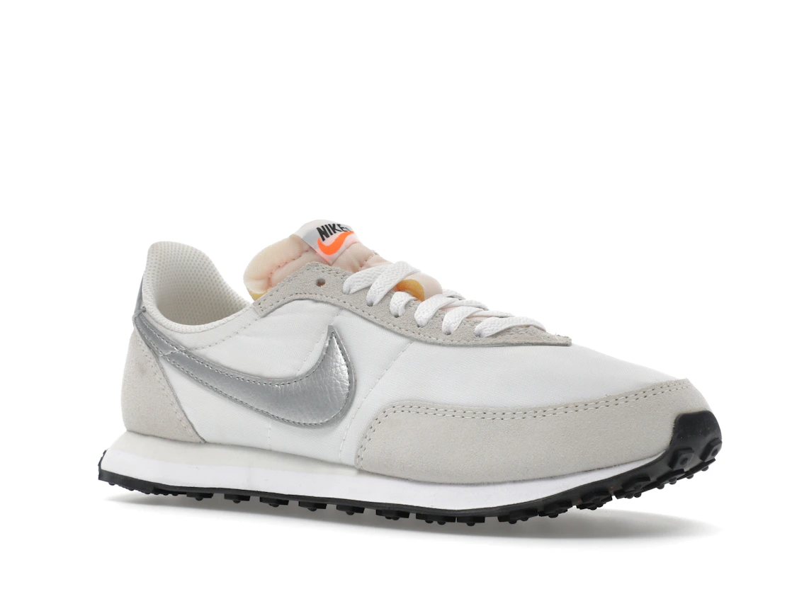 Vue 5 de Nike Waffle Trainer 2 White Metal Silver 