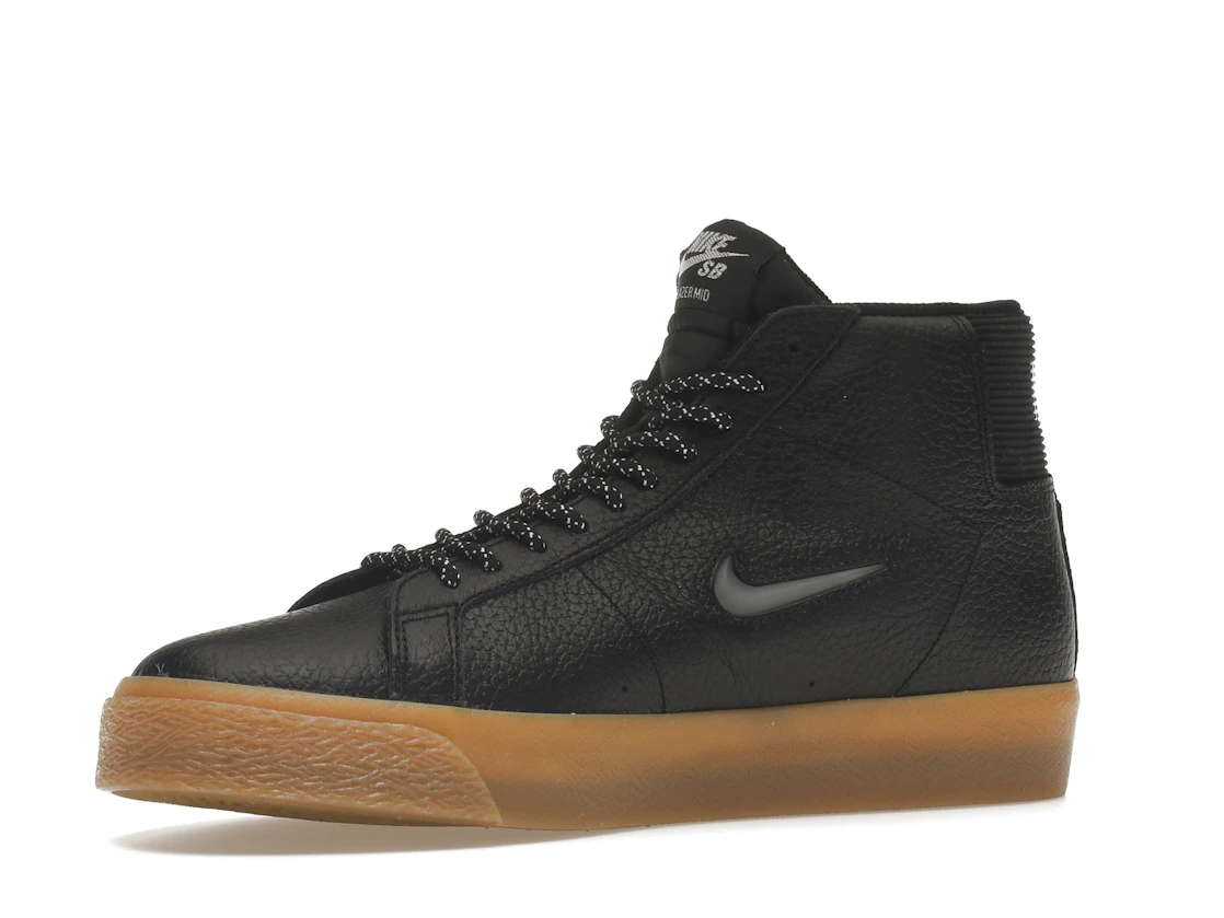 Vue 16 de Nike Zoom Blazer Mid Premium SB Black Gum Jewel
