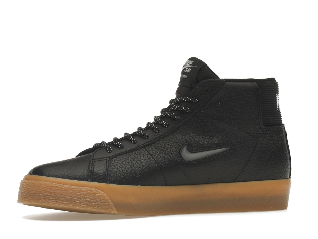 Vue 17 de Nike Zoom Blazer Mid Premium SB Black Gum Jewel