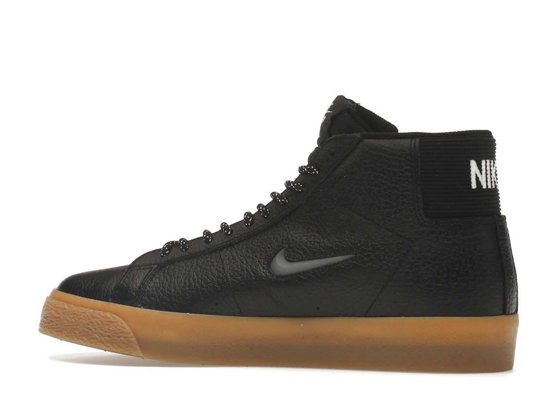 Vue 21 de Nike Zoom Blazer Mid Premium SB Black Gum Jewel