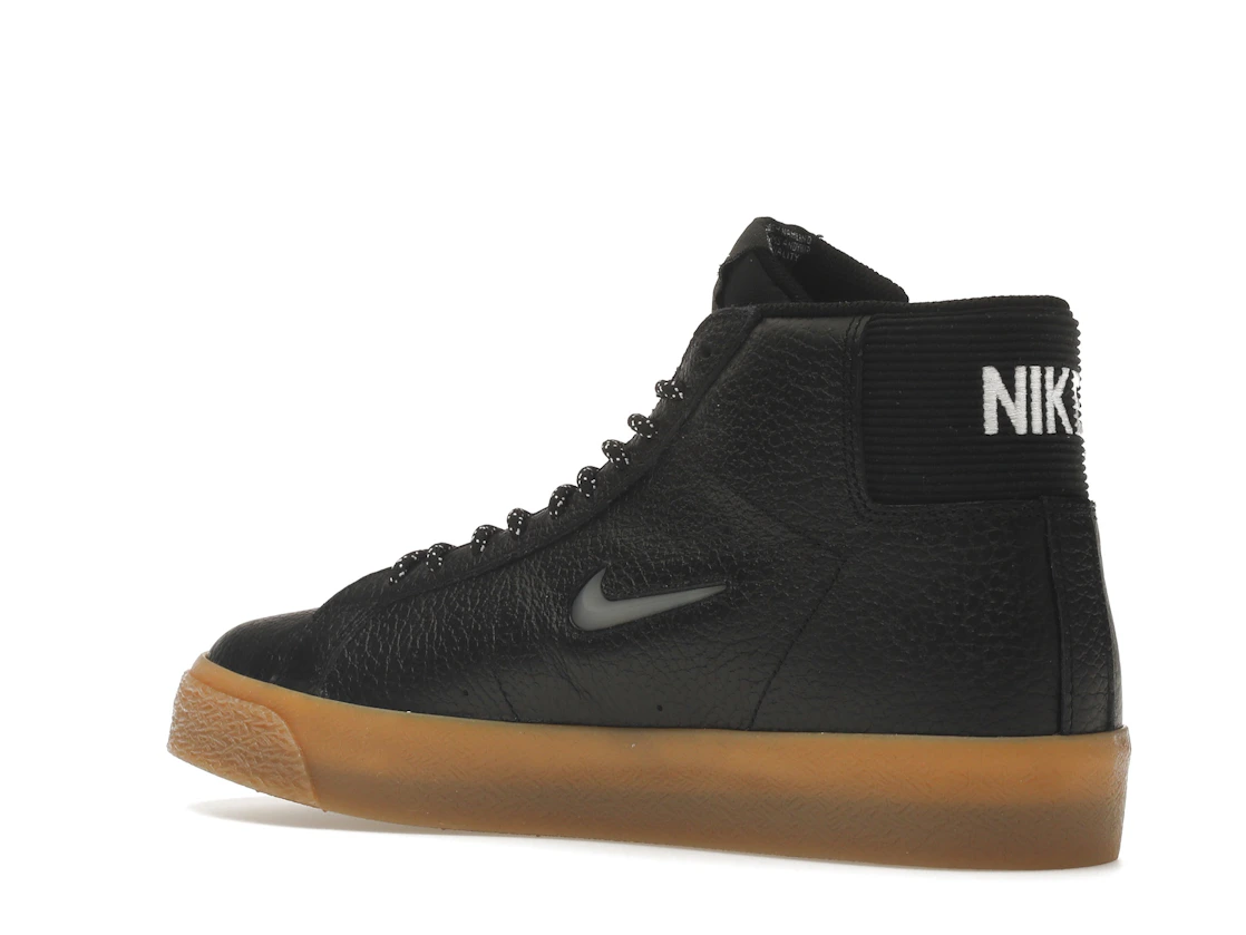 Vue 23 de Nike Zoom Blazer Mid Premium SB Black Gum Jewel