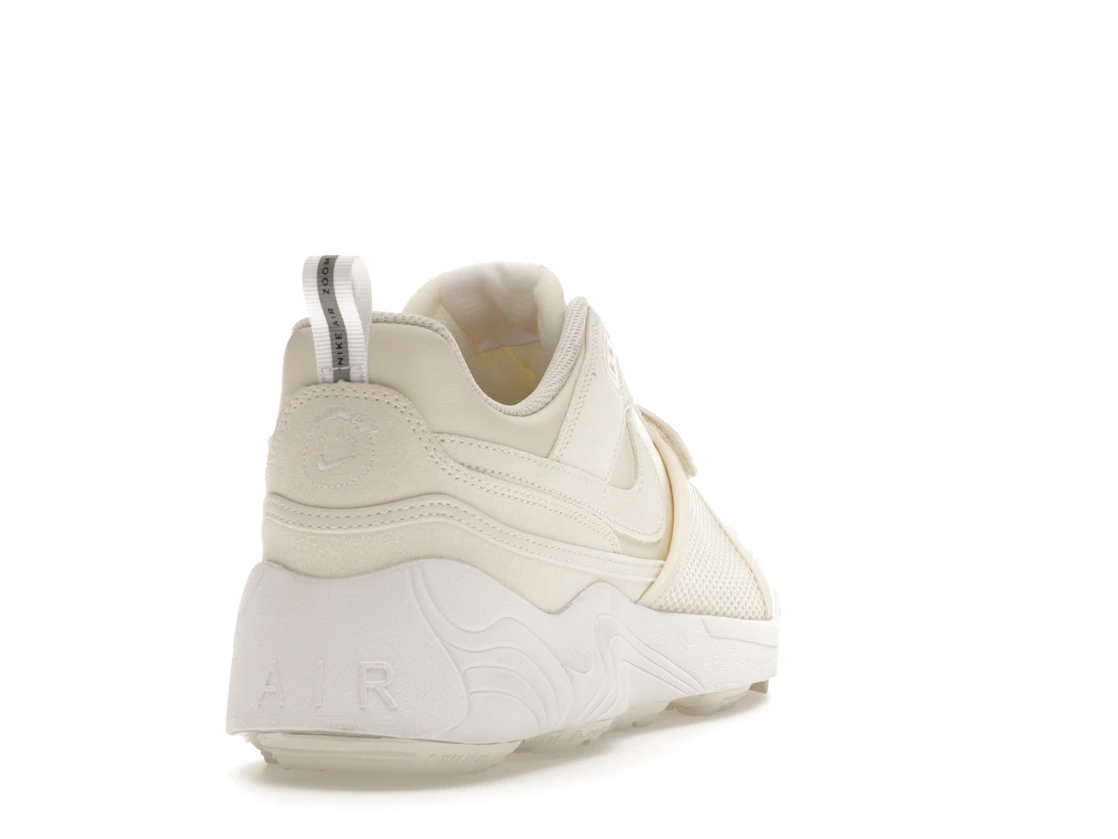 Vue 30 de Nike Zoom Field Jaxx SP Travis Scott Sail