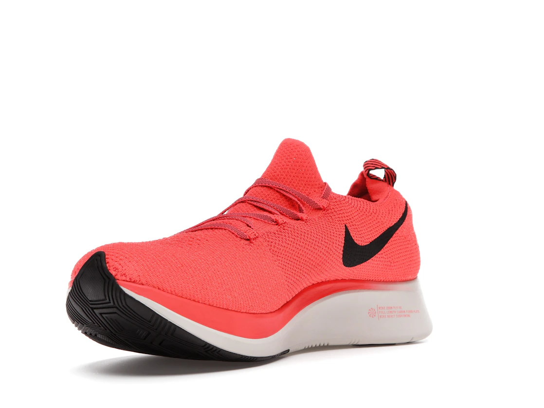 Vue 14 de Nike Zoom Fly Flyknit Bright Crimson