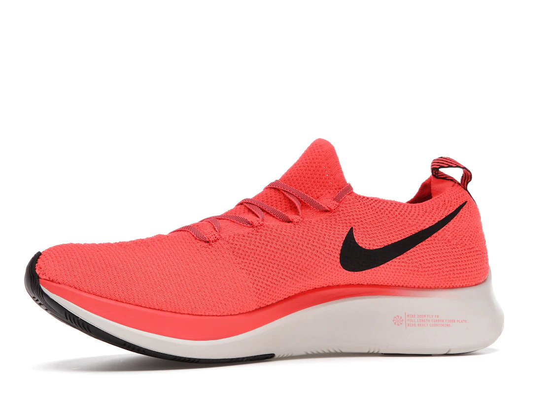 Vue 17 de Nike Zoom Fly Flyknit Bright Crimson