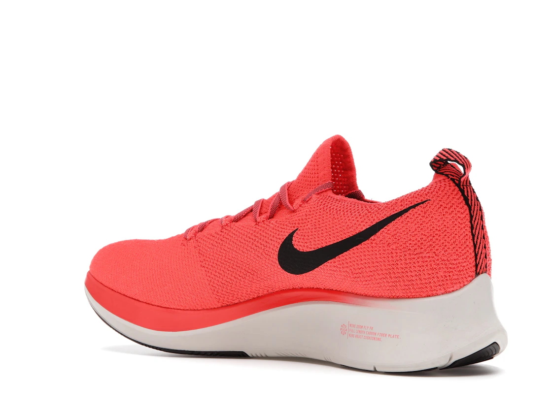 Vue 23 de Nike Zoom Fly Flyknit Bright Crimson