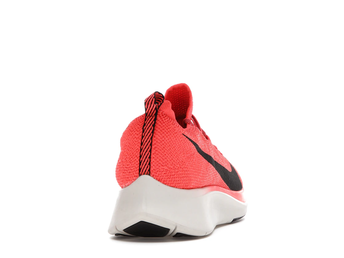 Vue 29 de Nike Zoom Fly Flyknit Bright Crimson