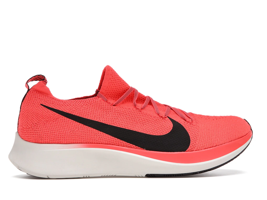 Vue 36 de Nike Zoom Fly Flyknit Bright Crimson