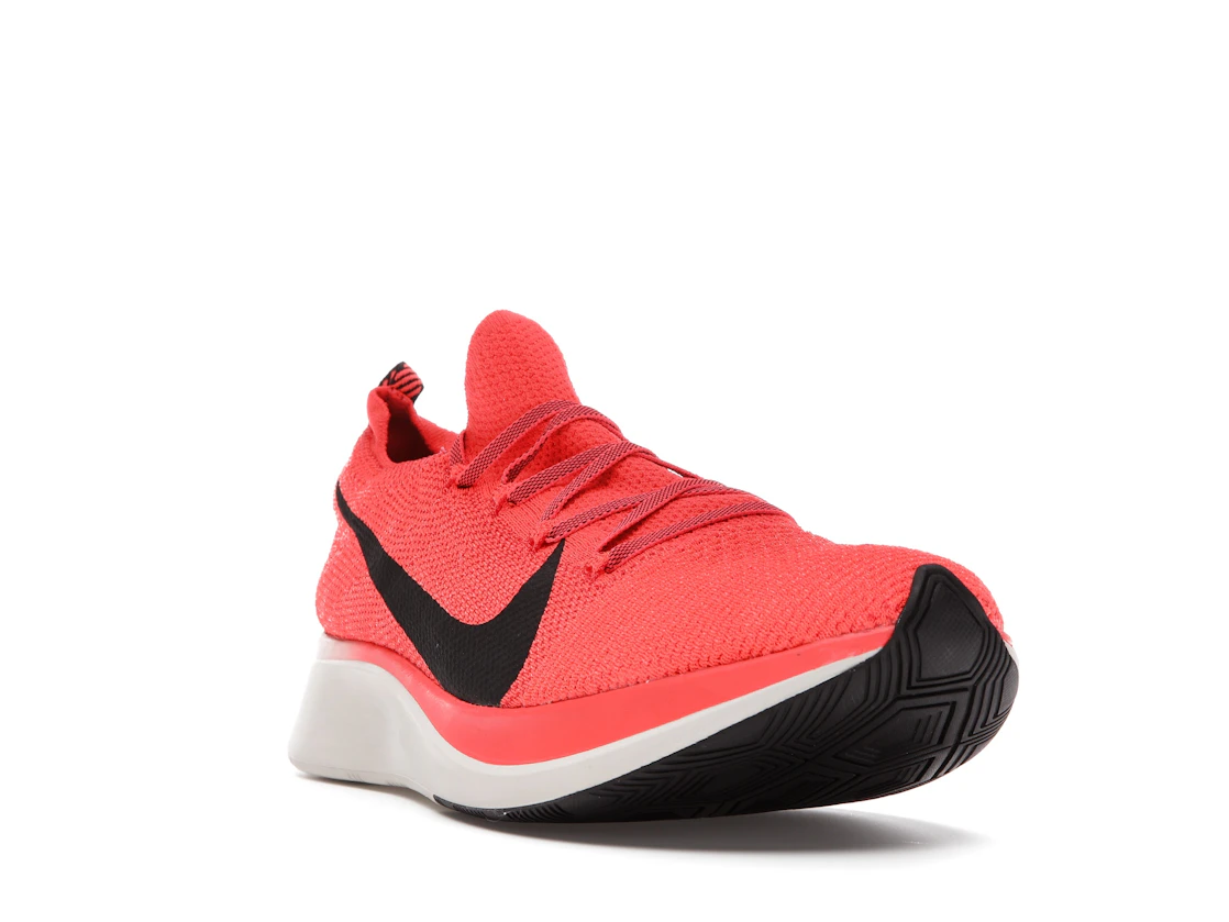 Vue 7 de Nike Zoom Fly Flyknit Bright Crimson