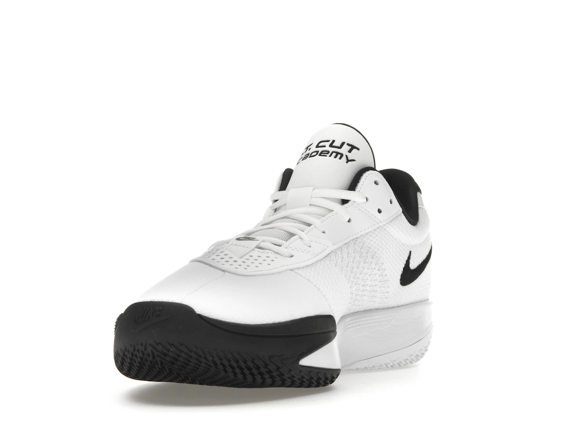 Vue 13 de Nike Zoom GT Cut Academy White Black