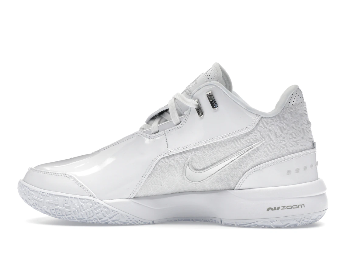 Vue 20 de Nike Zoom LeBron NXXT Gen AMPD White Silver