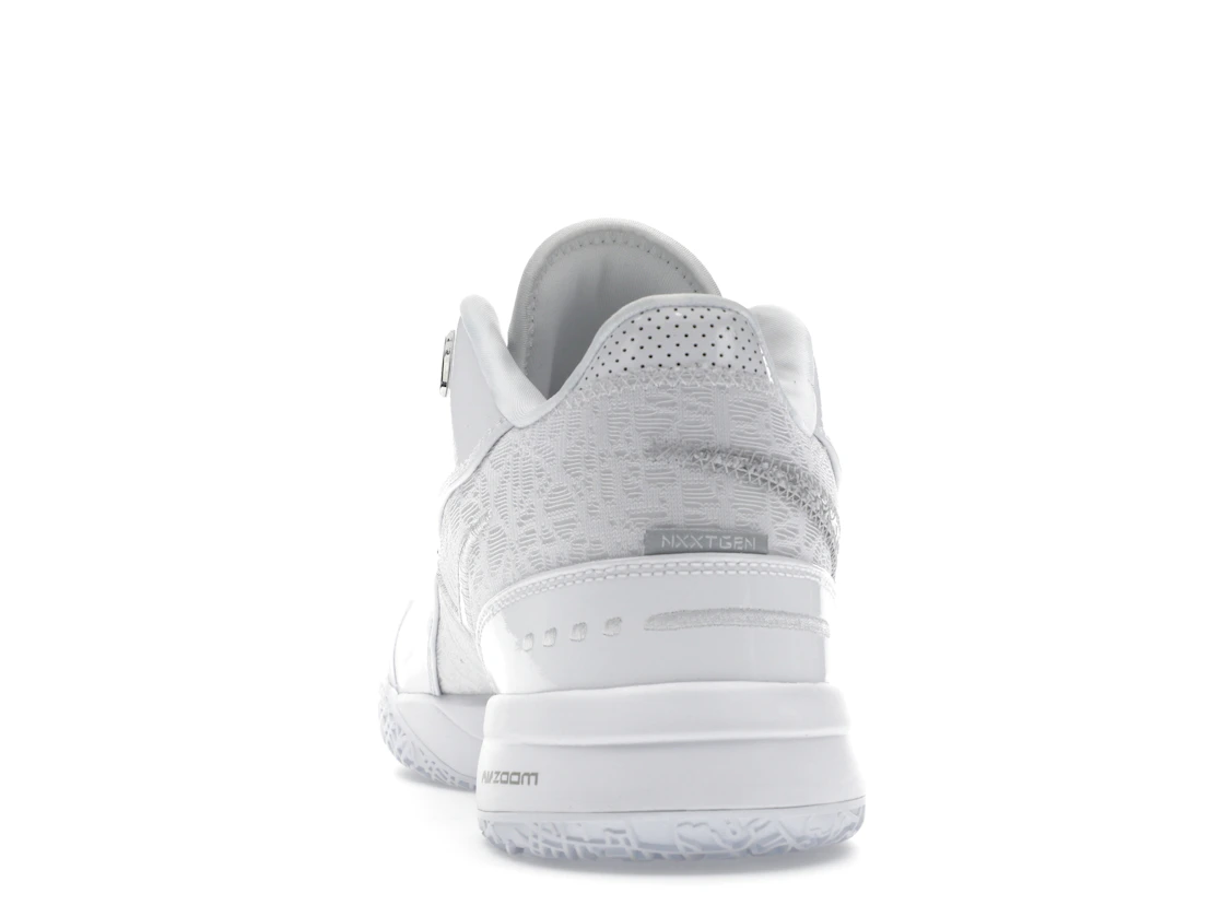Vue 27 de Nike Zoom LeBron NXXT Gen AMPD White Silver