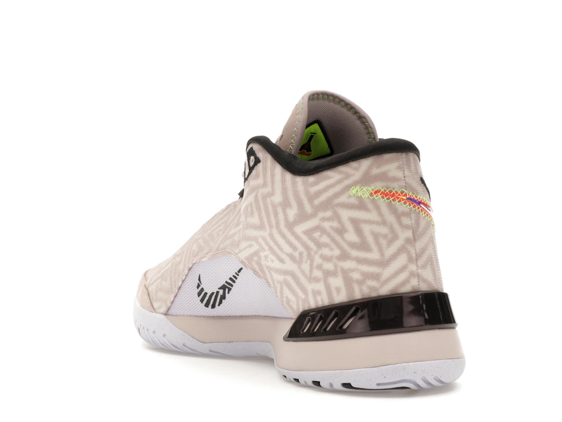 Vue 25 de Nike Zoom LeBron NXXT Genisus Platinum Violet