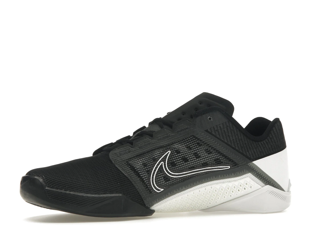 Vue 17 de Nike Zoom Metcon Turbo 2 Black Cool Grey