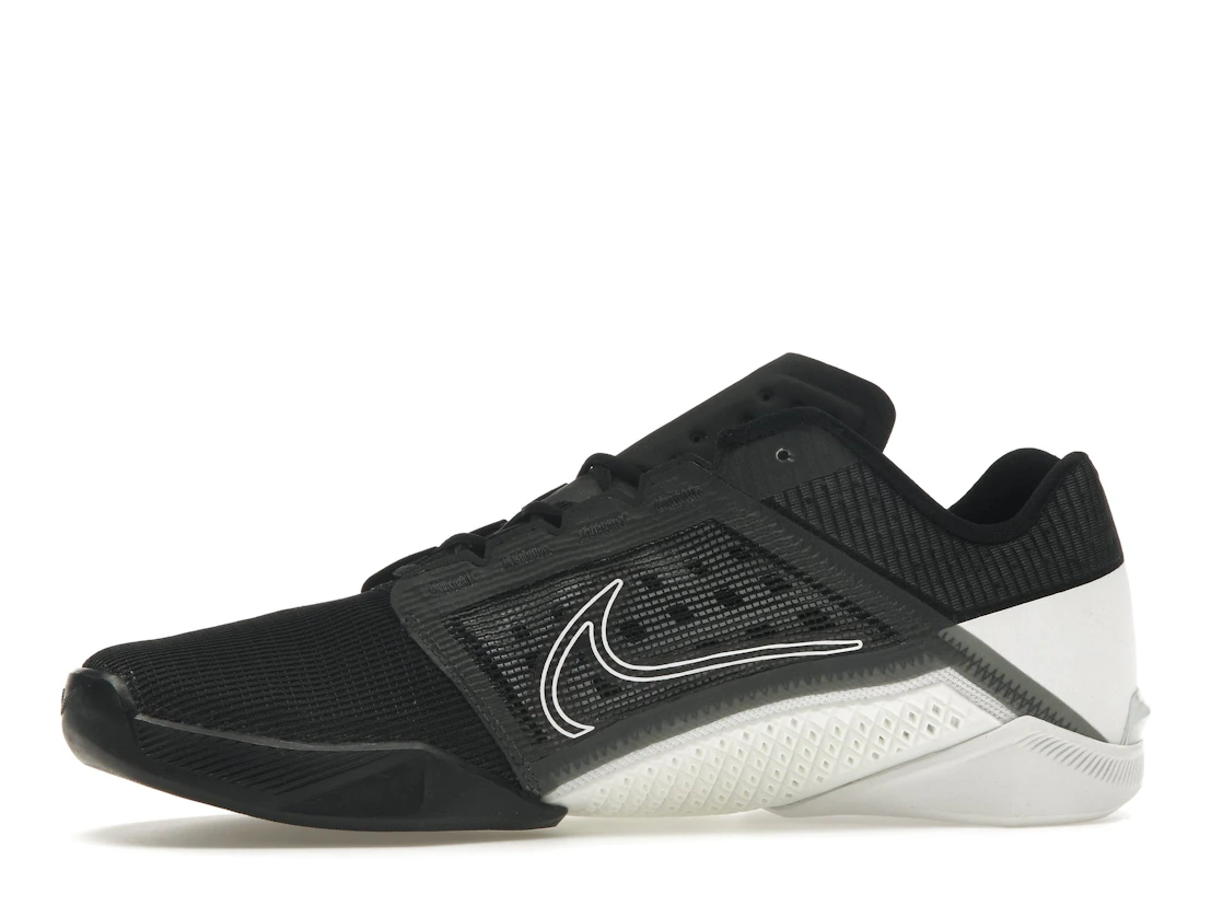 Vue 18 de Nike Zoom Metcon Turbo 2 Black Cool Grey