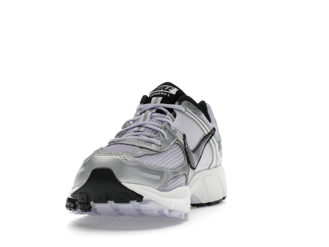 Vue 12 de Nike Zoom Vomero 5 Barely Grape Photon Dust Summit White Metallic Silver 