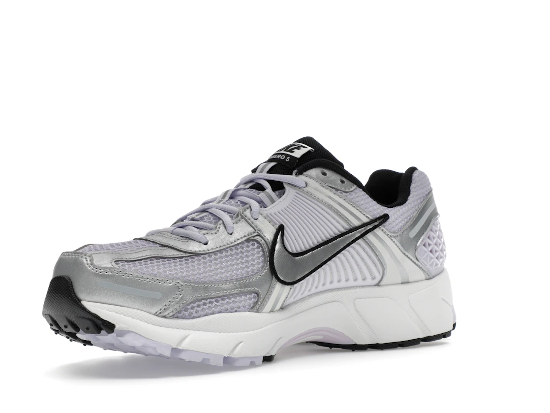 Vue 15 de Nike Zoom Vomero 5 Barely Grape Photon Dust Summit White Metallic Silver 