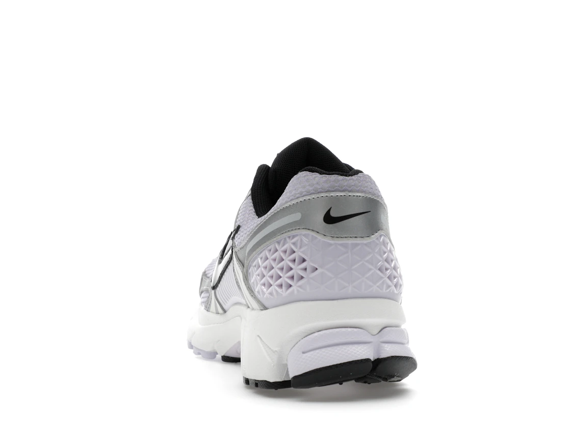 Vue 27 de Nike Zoom Vomero 5 Barely Grape Photon Dust Summit White Metallic Silver 