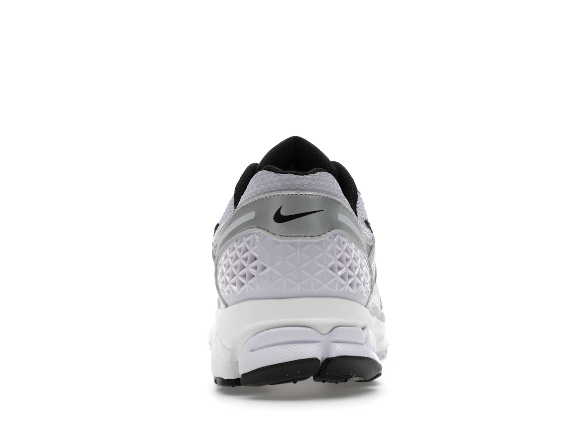 Vue 28 de Nike Zoom Vomero 5 Barely Grape Photon Dust Summit White Metallic Silver 