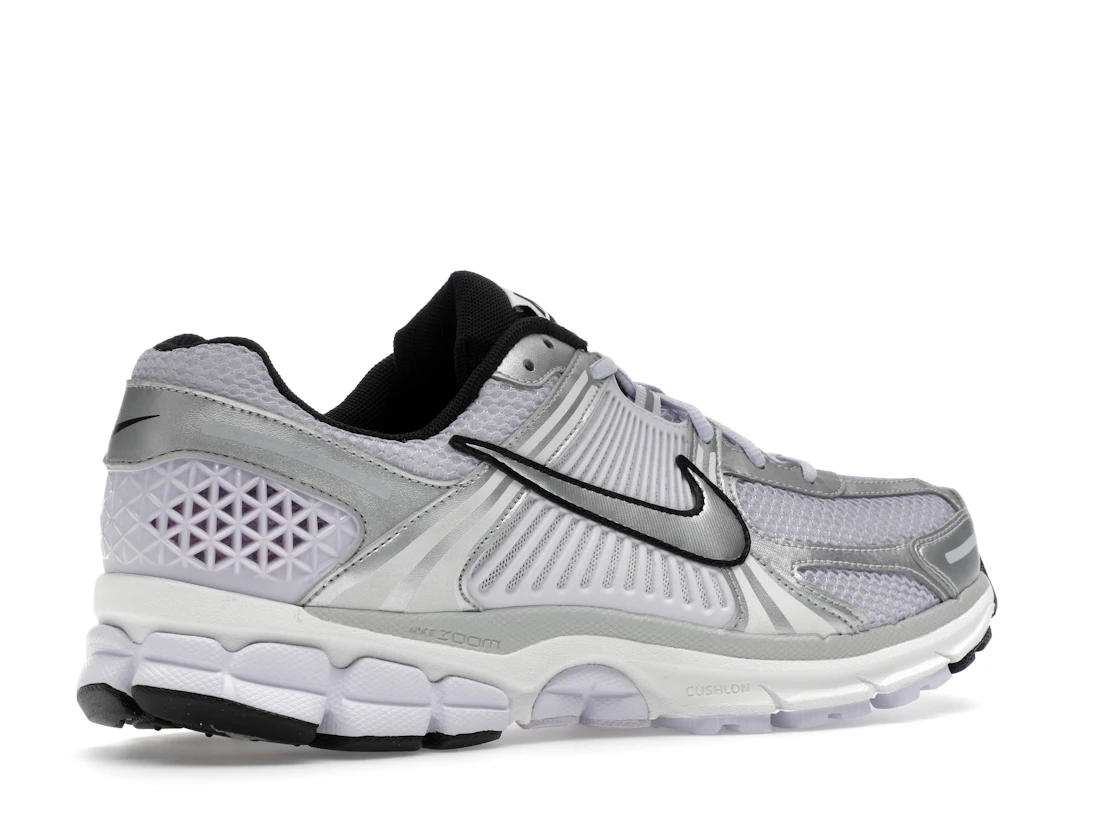 Vue 34 de Nike Zoom Vomero 5 Barely Grape Photon Dust Summit White Metallic Silver 