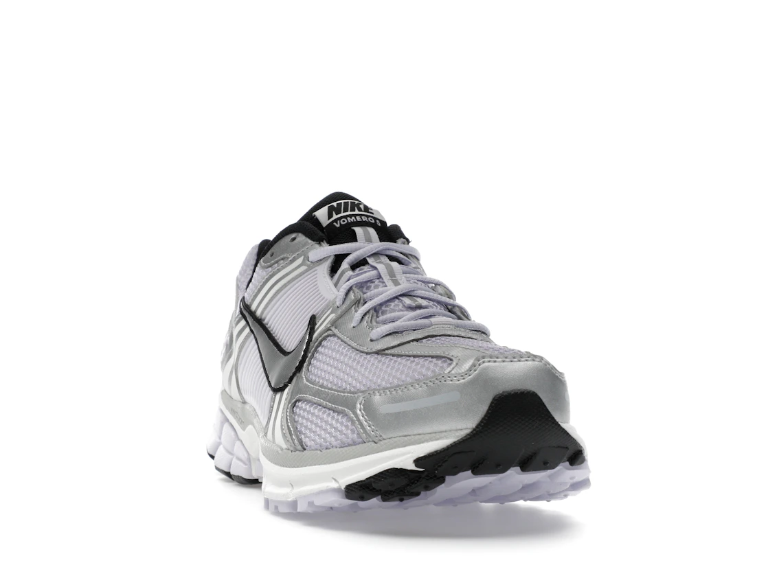 Vue 8 de Nike Zoom Vomero 5 Barely Grape Photon Dust Summit White Metallic Silver 