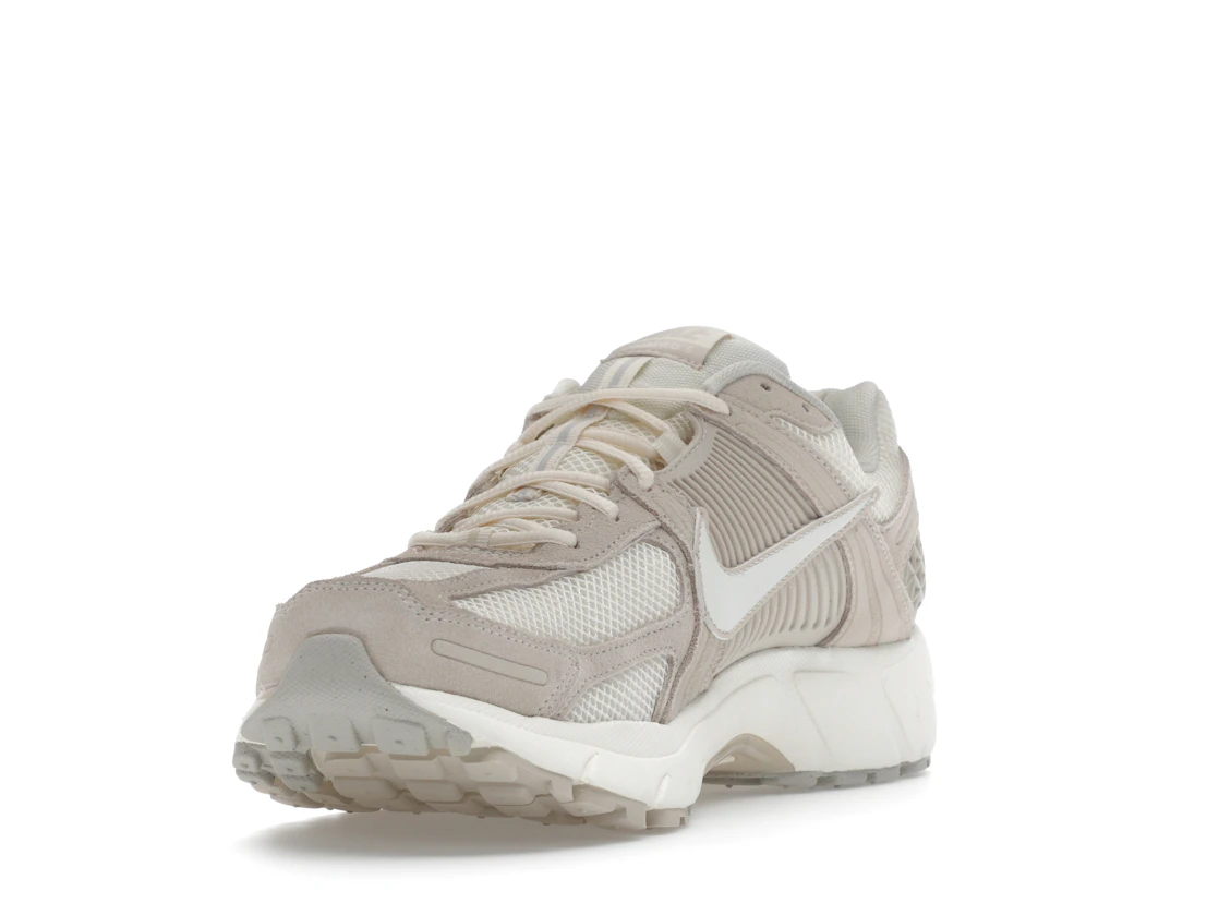 Vue 13 de Nike Zoom Vomero 5 Light Orewood Brown