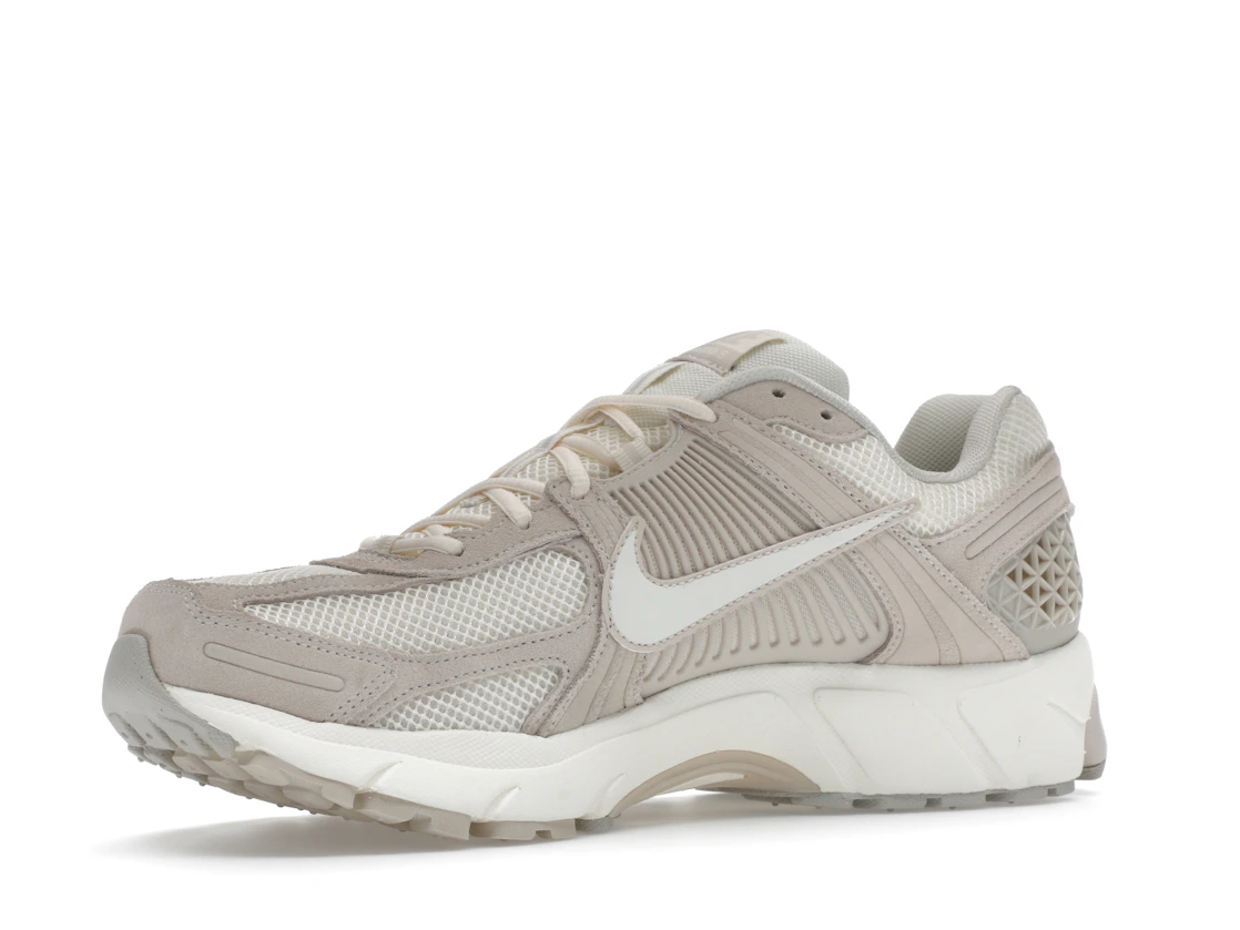 Vue 16 de Nike Zoom Vomero 5 Light Orewood Brown