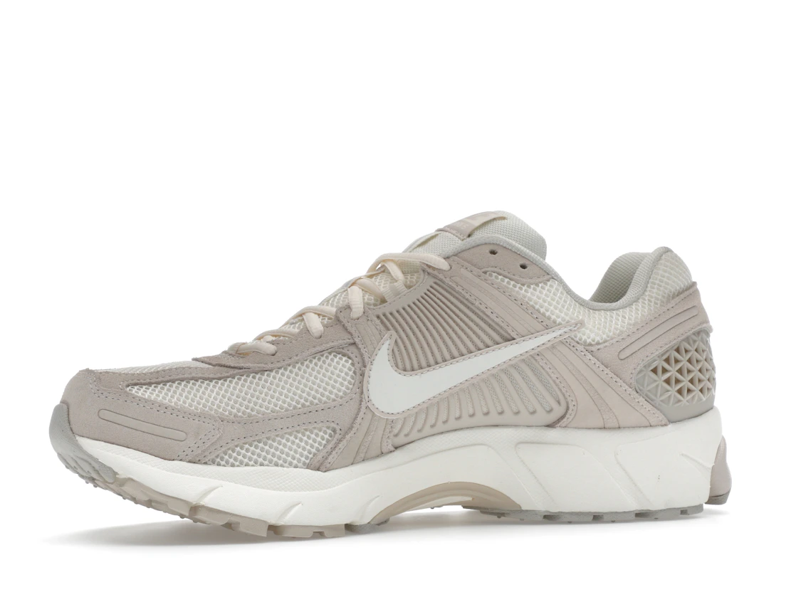 Vue 17 de Nike Zoom Vomero 5 Light Orewood Brown
