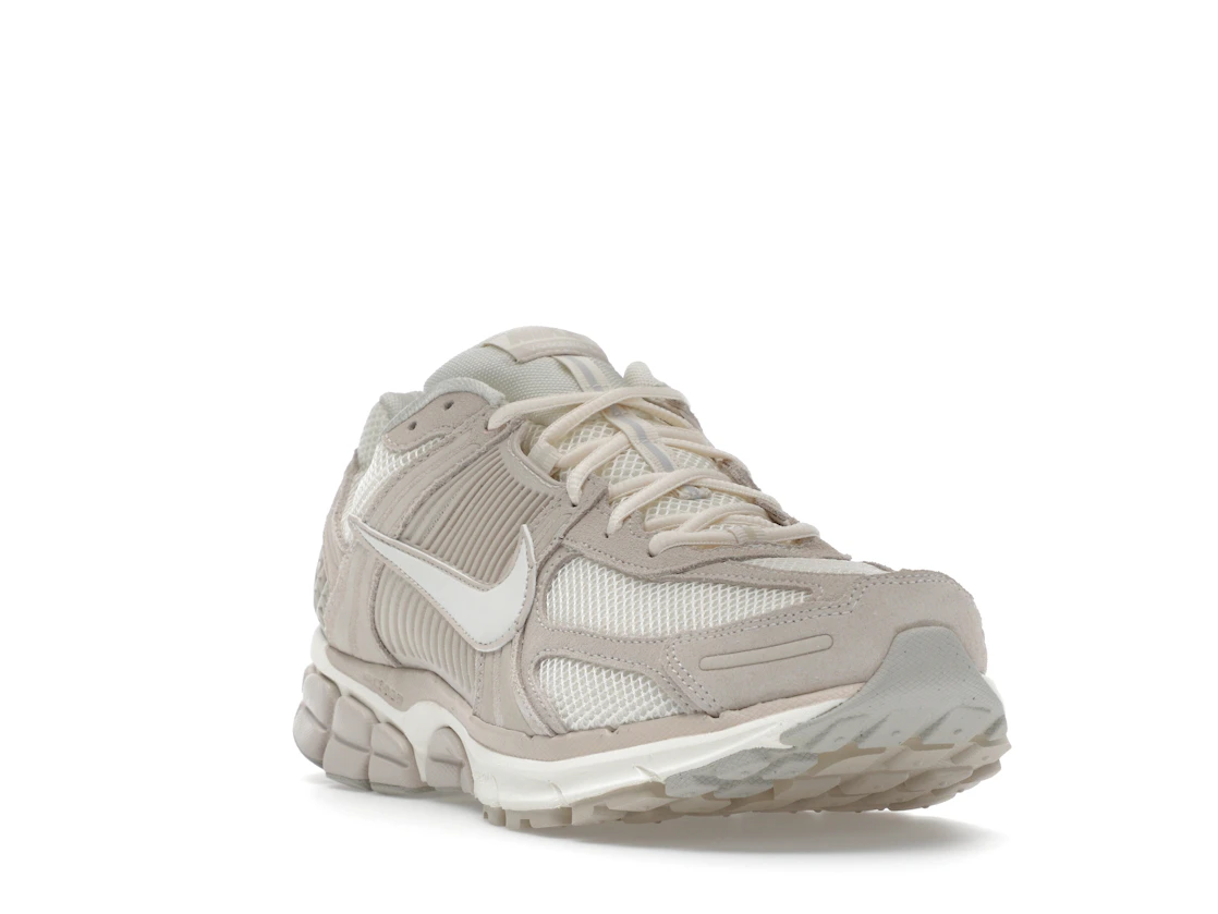 Vue 7 de Nike Zoom Vomero 5 Light Orewood Brown
