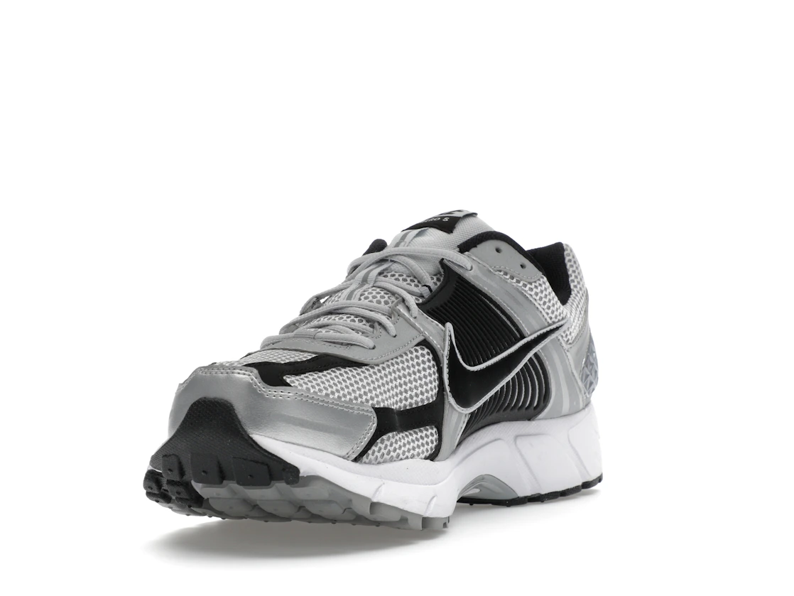 Vue 13 de Nike Zoom Vomero 5 Metallic Silver Black