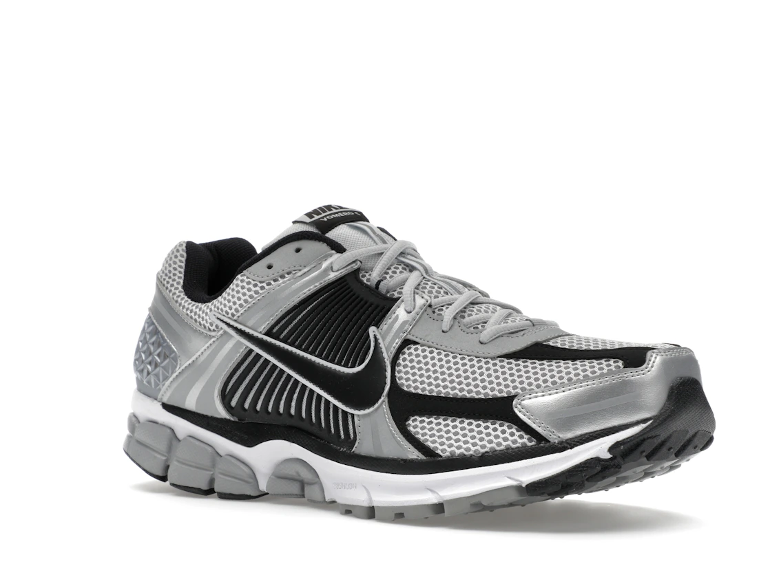 Vue 5 de Nike Zoom Vomero 5 Metallic Silver Black