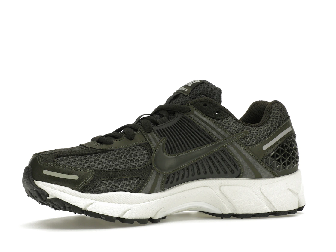 Vue 17 de Nike Zoom Vomero 5 Sequoia 