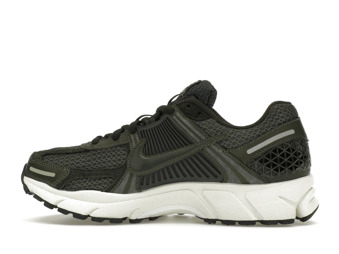 Vue 20 de Nike Zoom Vomero 5 Sequoia 