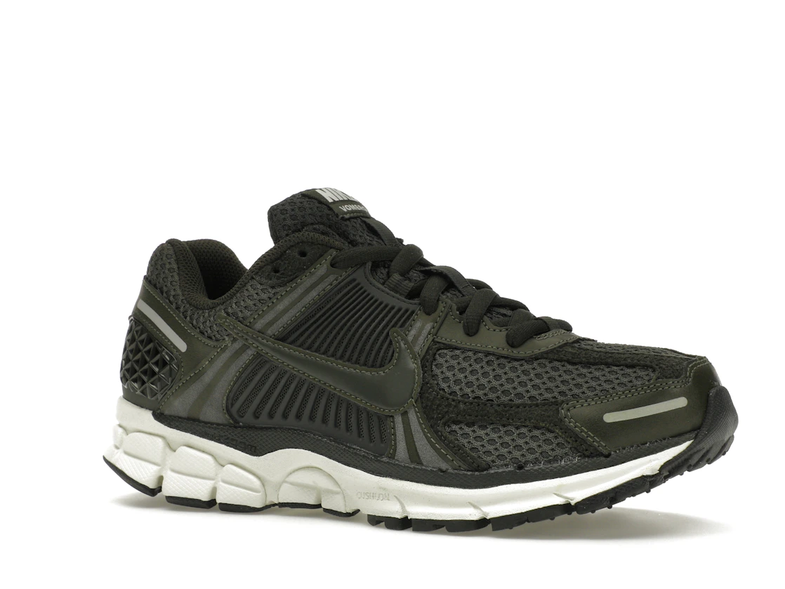 Vue 4 de Nike Zoom Vomero 5 Sequoia 