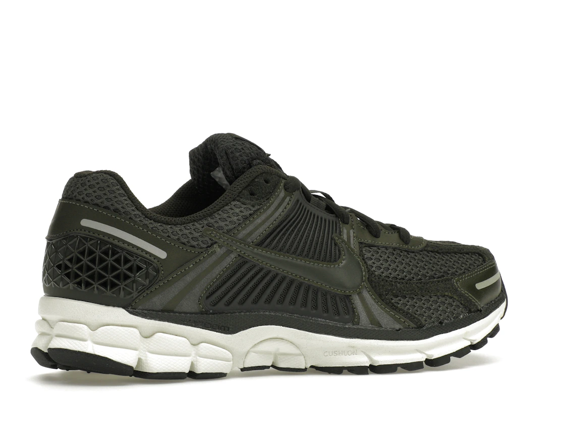 Vue 35 de Nike Zoom Vomero 5 Sequoia 
