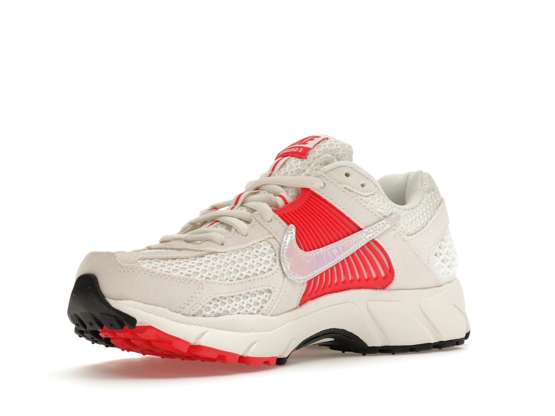 Vue 15 de Nike Zoom Vomero 5 Siren Red 