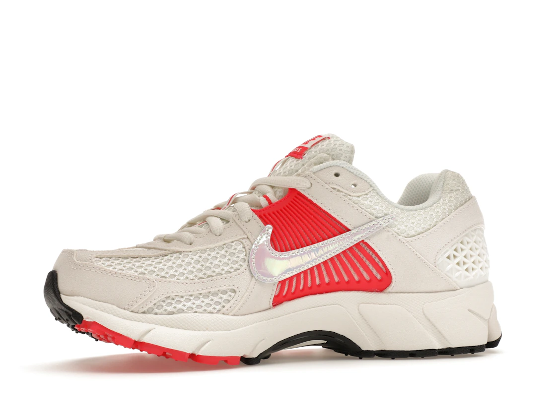 Vue 17 de Nike Zoom Vomero 5 Siren Red 
