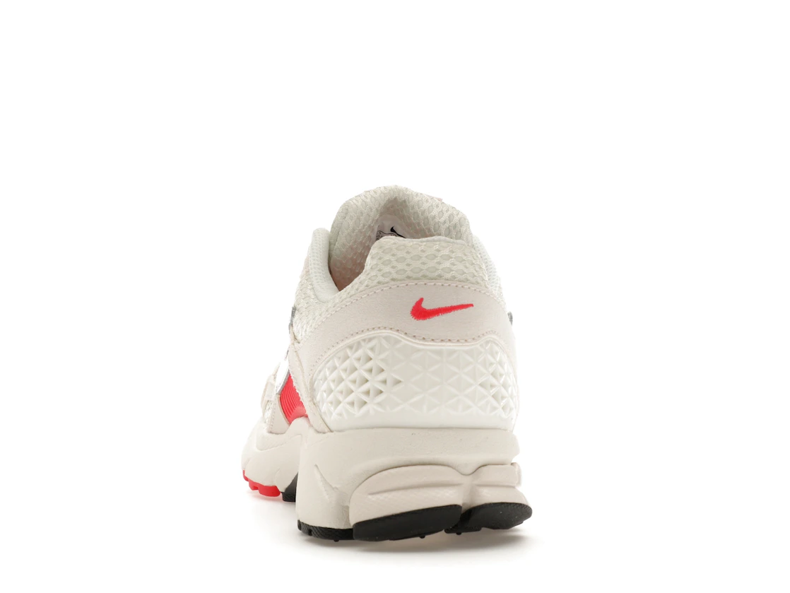 Vue 27 de Nike Zoom Vomero 5 Siren Red 