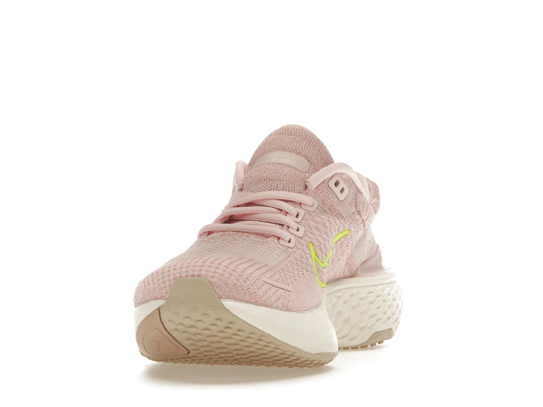 Vue 12 de Nike ZoomX Invincible Run Flyknit 2 Atmosphere Pink Oxford 