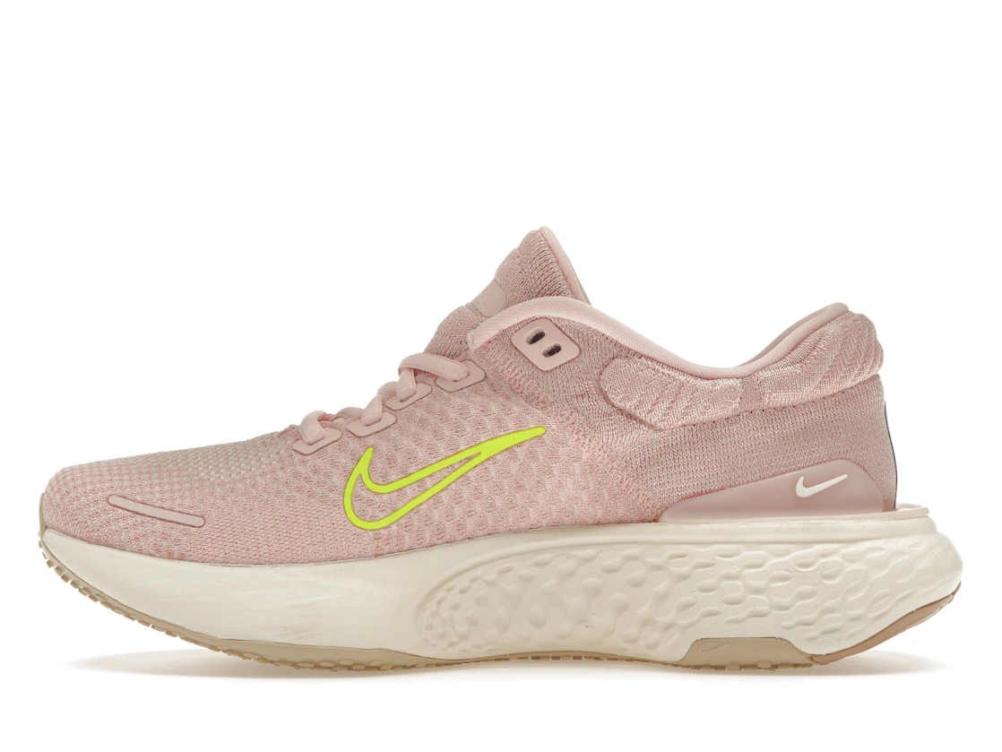 Vue 19 de Nike ZoomX Invincible Run Flyknit 2 Atmosphere Pink Oxford 
