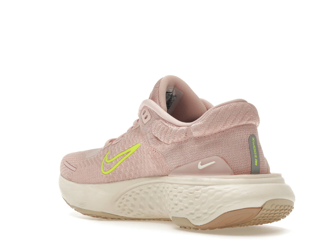 Vue 24 de Nike ZoomX Invincible Run Flyknit 2 Atmosphere Pink Oxford 