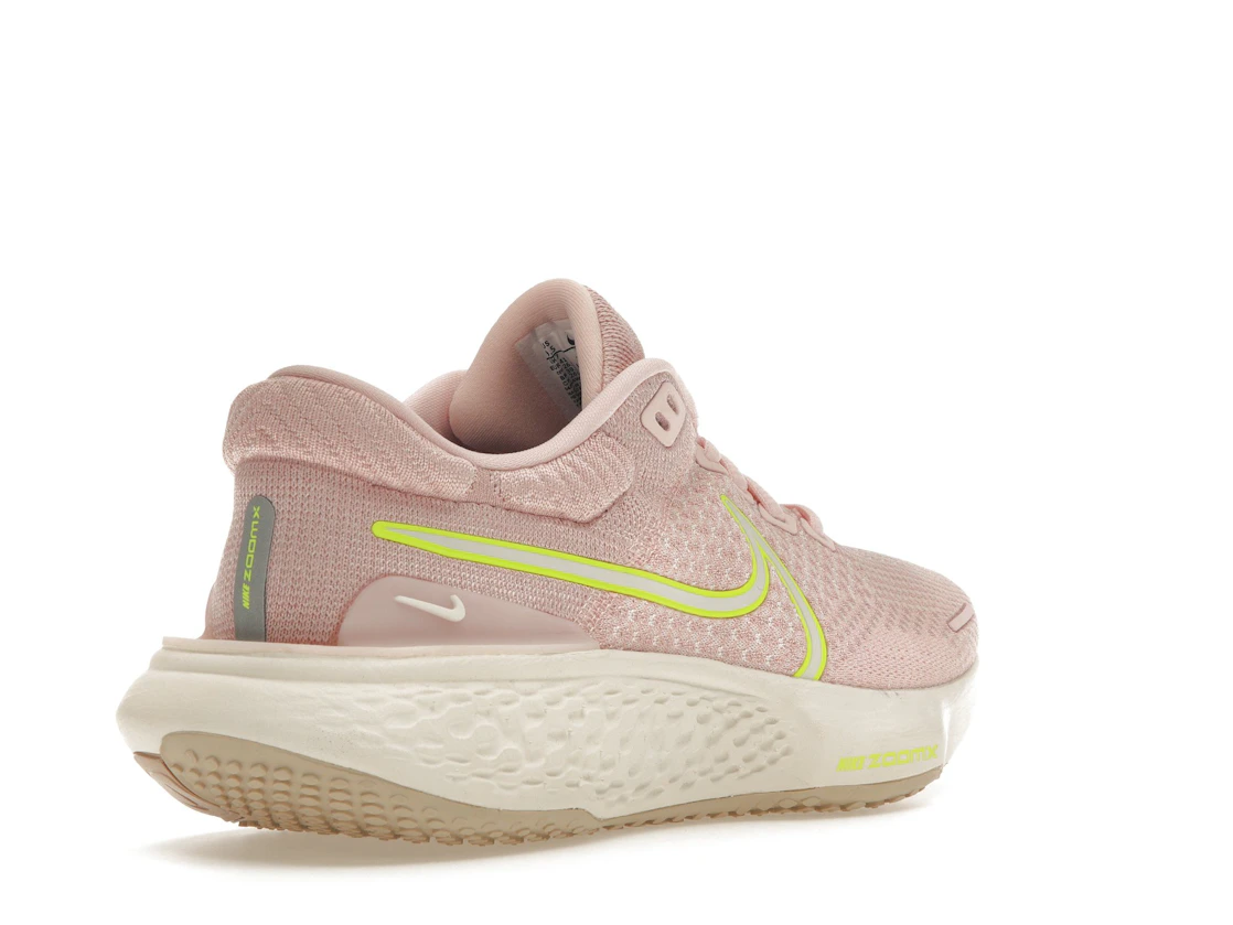 Vue 32 de Nike ZoomX Invincible Run Flyknit 2 Atmosphere Pink Oxford 