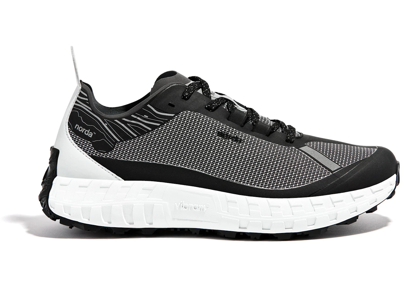 Norda 001 Black White