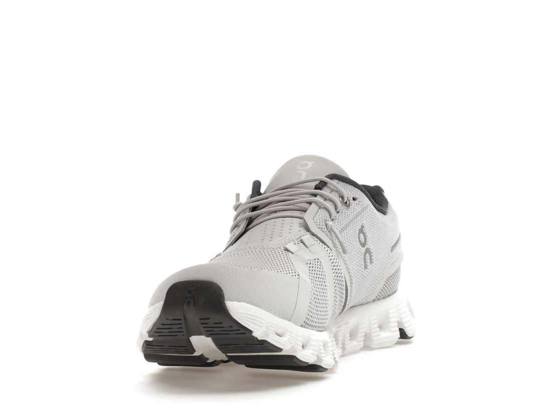 Vue 12 de On Running Cloud 5 Glacier Grey White