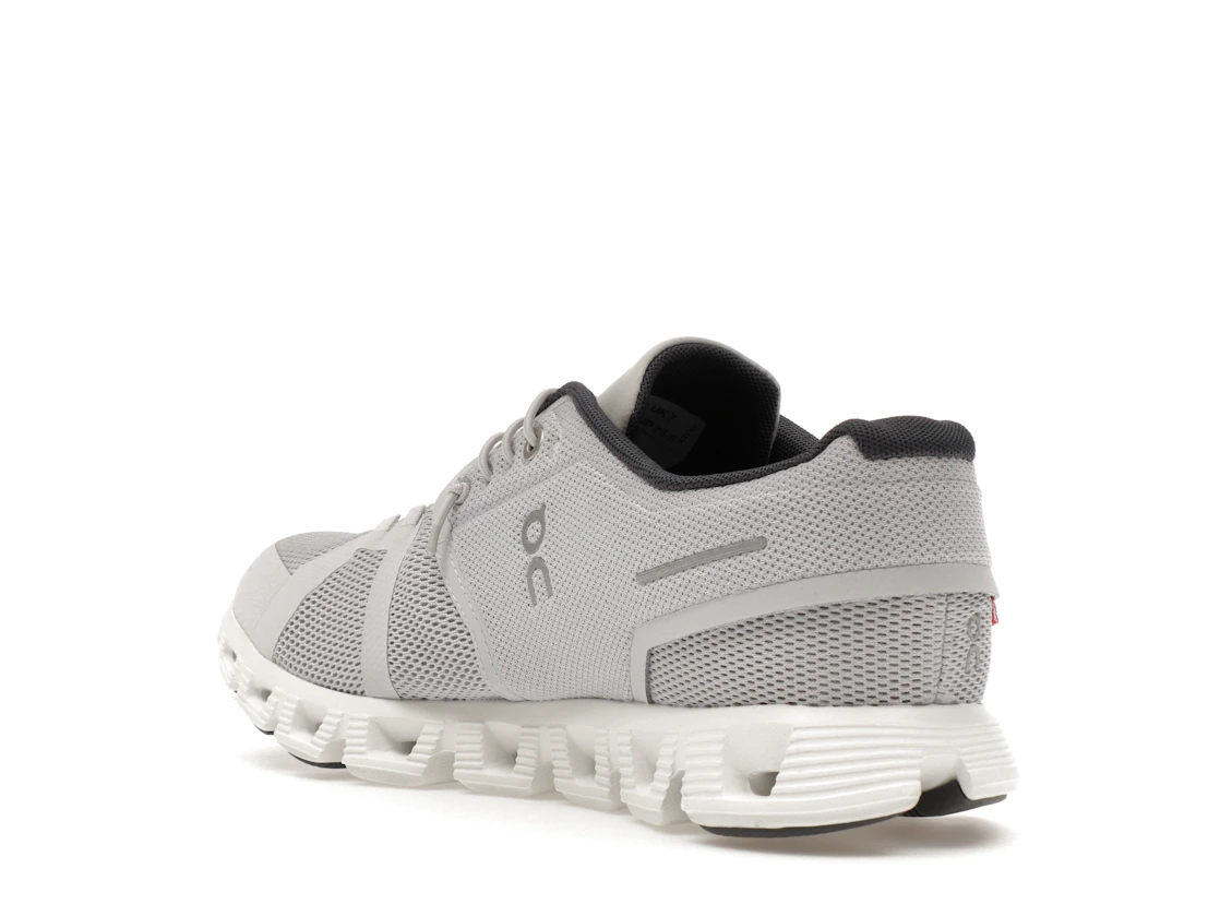 Vue 24 de On Running Cloud 5 Glacier Grey White