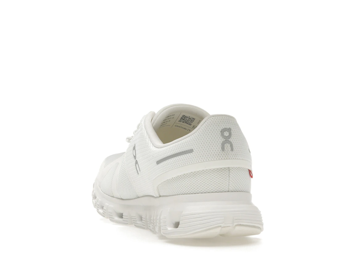 Vue 26 de On Running Cloud 6 All White