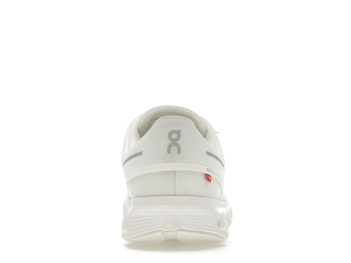 Vue 28 de On Running Cloud 6 All White