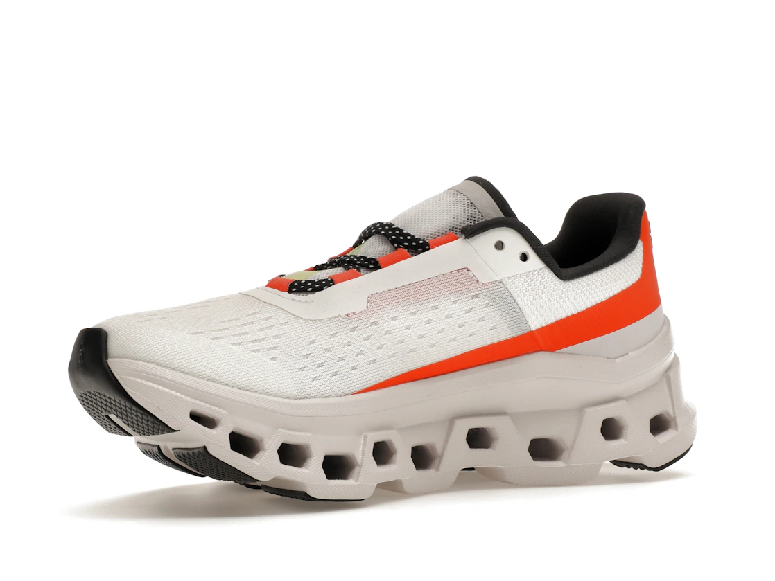 Vue 16 de On Running Cloudmonster Undyed-White Flame 
